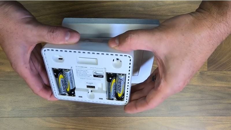 How to Replace the Battery for a Z-Wave Thermostat